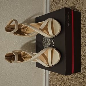 New Women's Vince Camuto Stilettos Satin Wedding Shoes Ivory sz 8